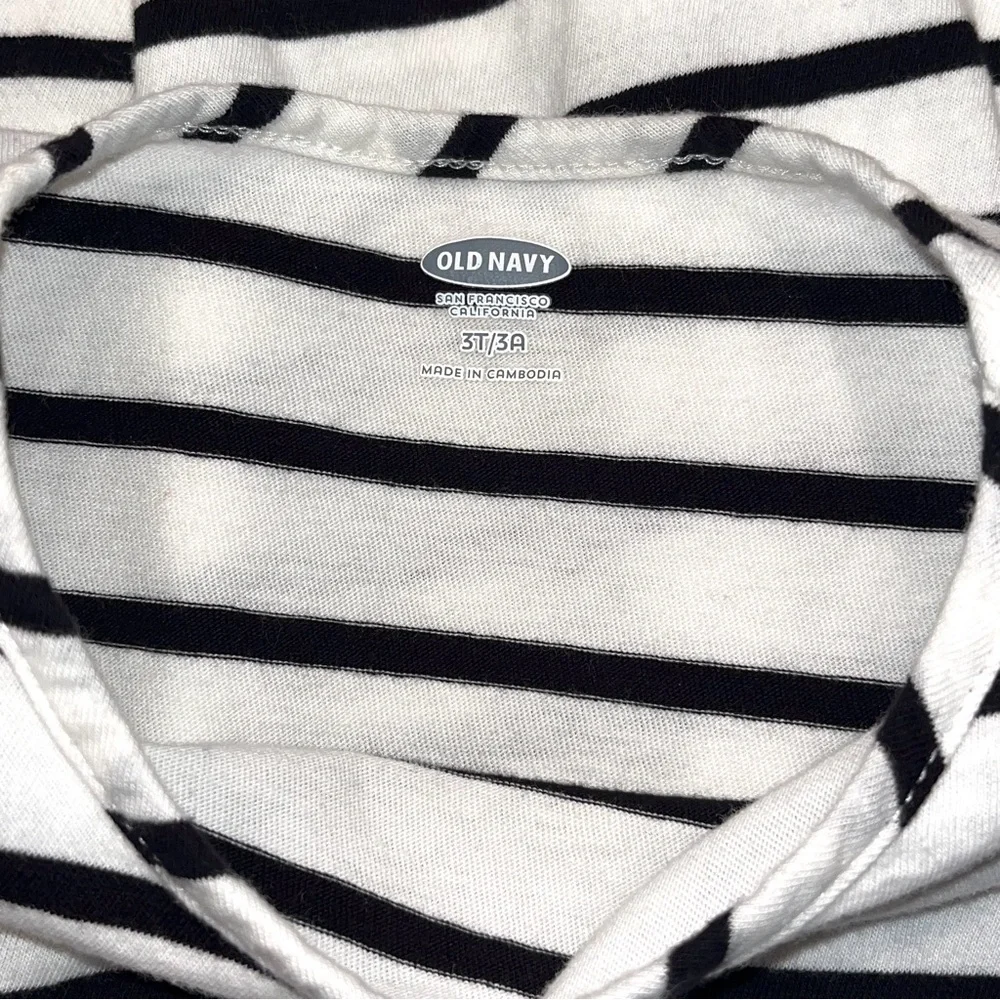 Girls 3T Black White Asymmetrical Striped Lightweight Flowy Bubble Swing Dress